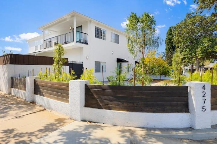3 Bedroom Near Culver City-palms Apartment
