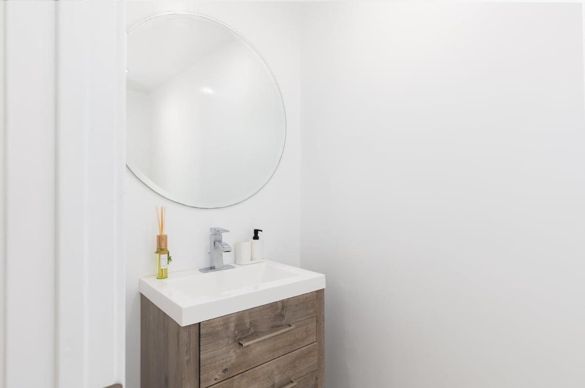3 Bedroom Near Culver City-palms Apartment