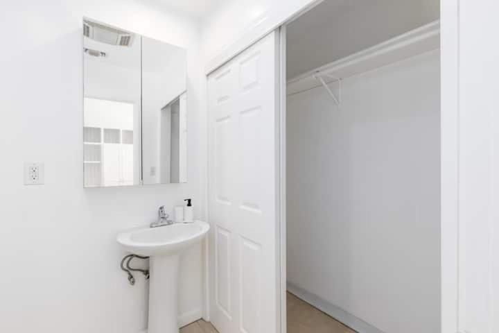 3 Bedroom Near Culver City-palms Los Angeles